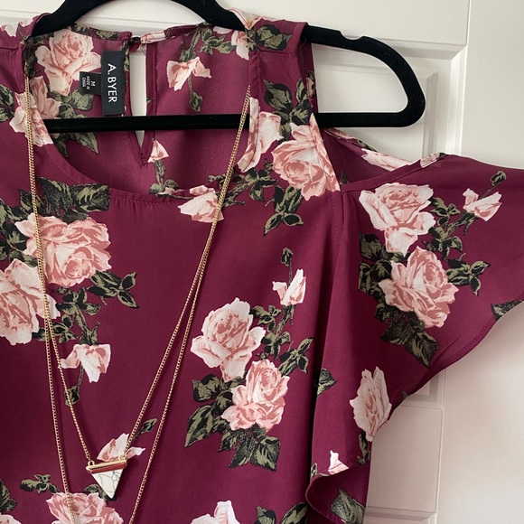 Women’s Maroon Floral Blouse with Necklace - Picture 2 of 4